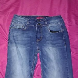 Butt lifting skinny jeans